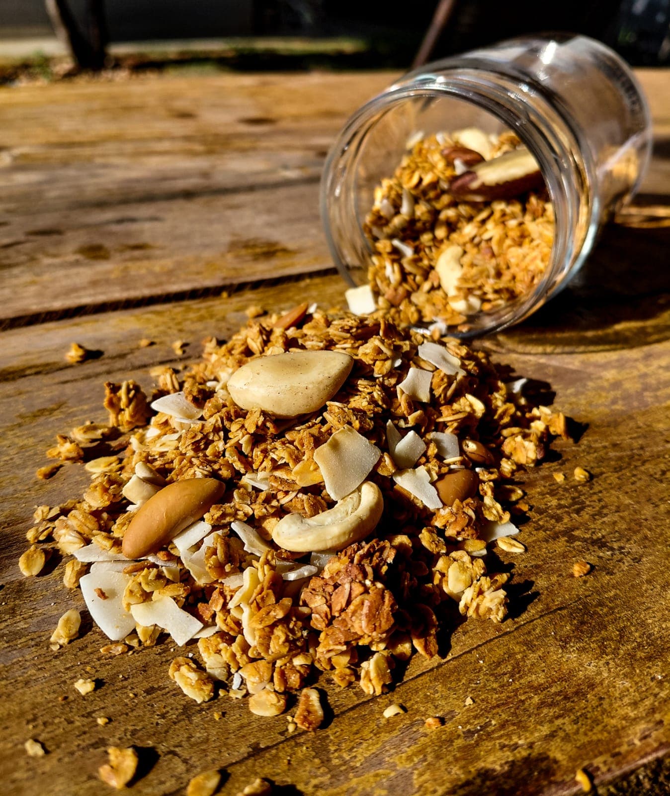 Granola artesanal com castanhas brasileiras e coco